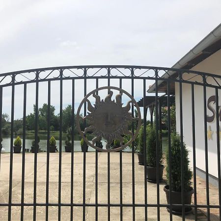 Vila Sunce Morovic Екстер'єр фото